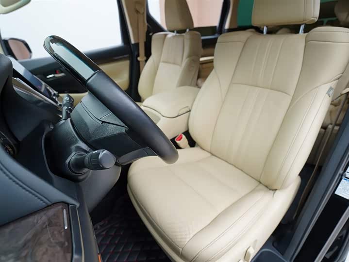 Фото 4 - Toyota Vellfire