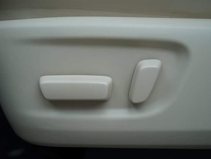 Фото 6 - Toyota Vellfire