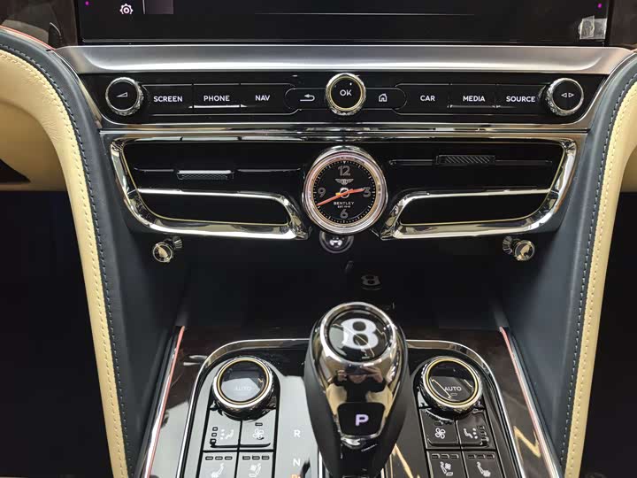 Фото 27 - Bentley Flying Spur