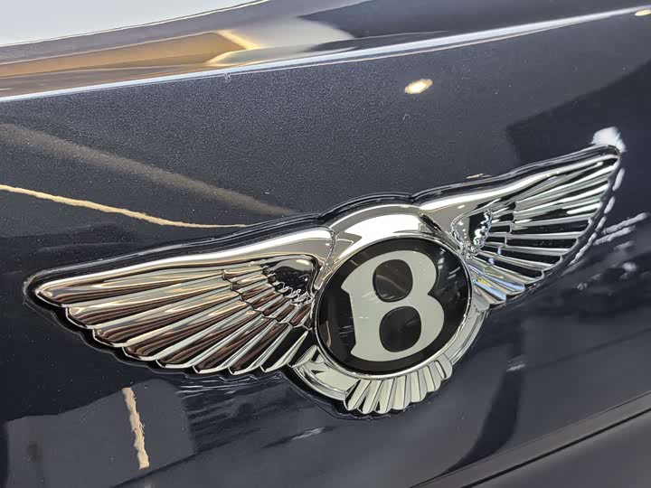 Фото 9 - Bentley Flying Spur