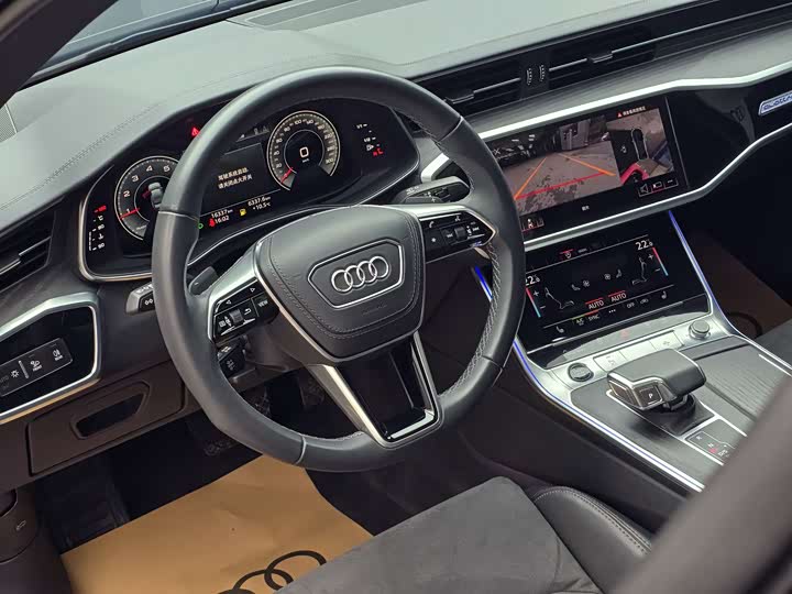 Фото 22 - Audi A6L