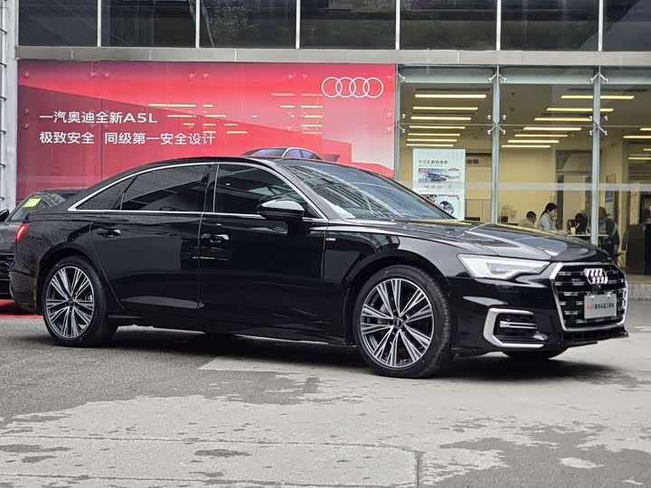 Фото 3 - Audi A6L