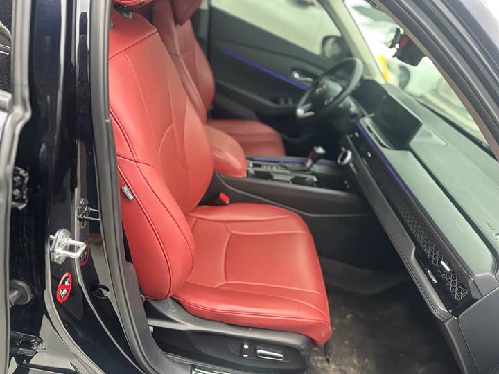 Фото 4 - Honda Accord