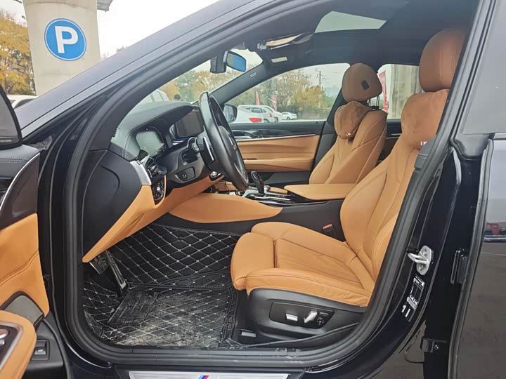 Фото 5 - BMW 6 Series GT