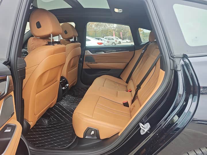 Фото 6 - BMW 6 Series GT