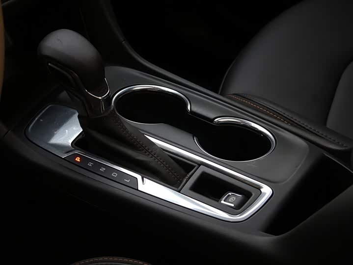 Фото 15 - Chevrolet Equinox