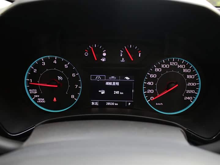 Фото 16 - Chevrolet Equinox