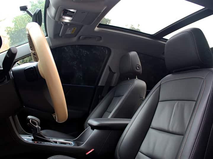 Фото 17 - Chevrolet Equinox