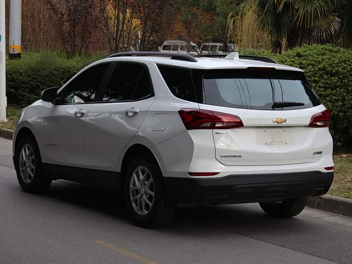 Фото 5 - Chevrolet Equinox