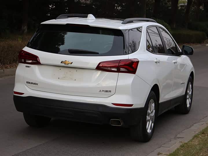 Фото 7 - Chevrolet Equinox