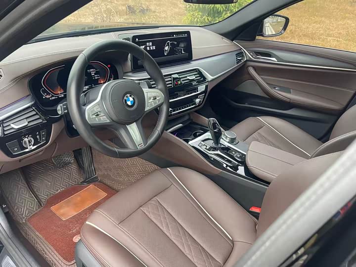 Фото 5 - BMW 5 Series