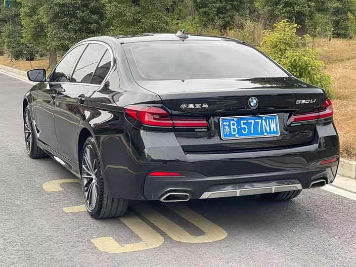 Фото 9 - BMW 5 Series