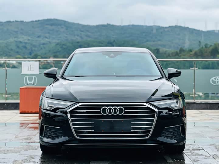 Фото 2 - Audi A6L