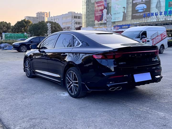 Фото 6 - Geely Preface