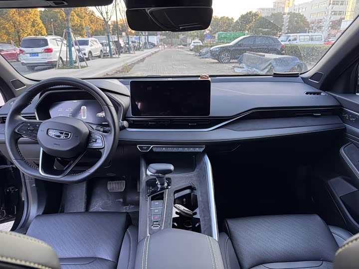 Фото 9 - Geely Preface