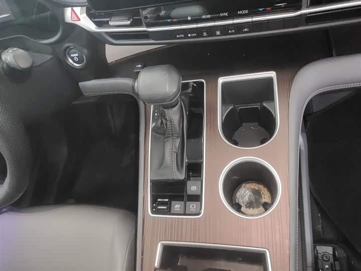 Фото 21 - Toyota Granvia