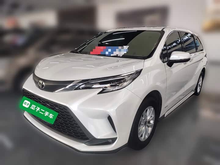 Фото 3 - Toyota Granvia