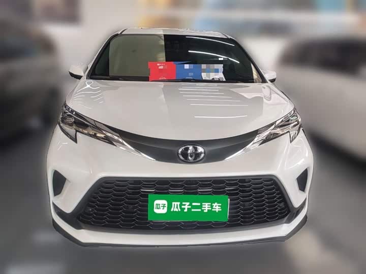 Фото 5 - Toyota Granvia