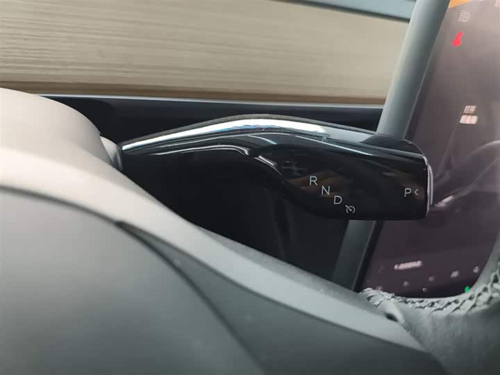 Фото 14 - Tesla Model 3