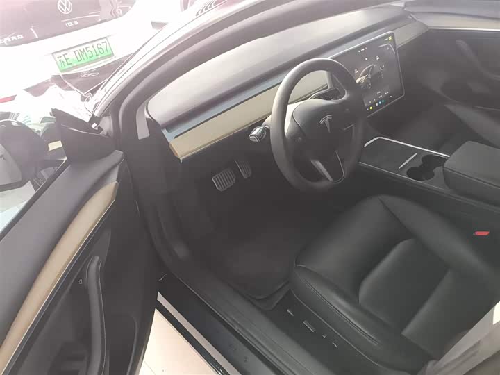 Фото 16 - Tesla Model 3