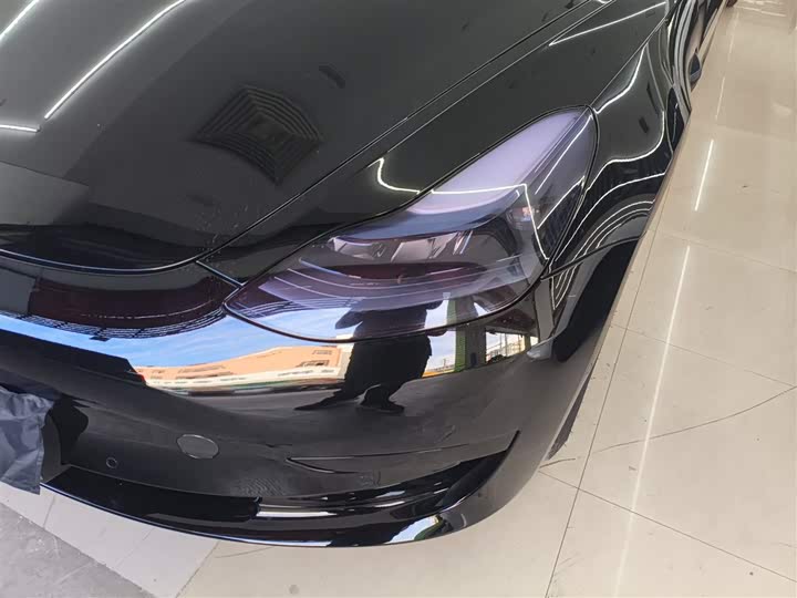 Фото 24 - Tesla Model 3