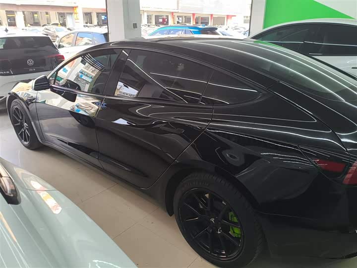 Фото 5 - Tesla Model 3