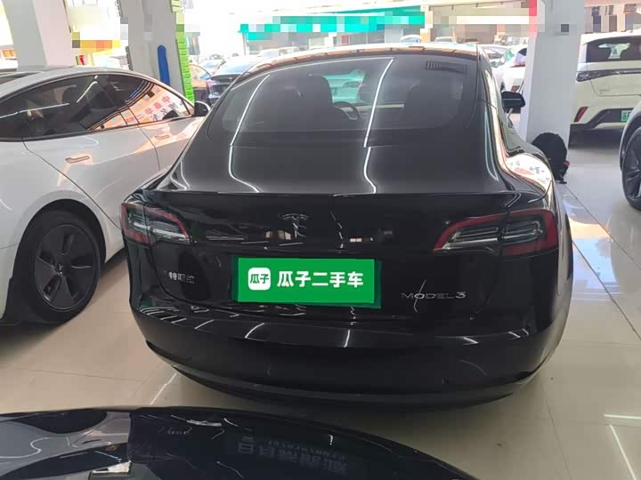 Фото 6 - Tesla Model 3