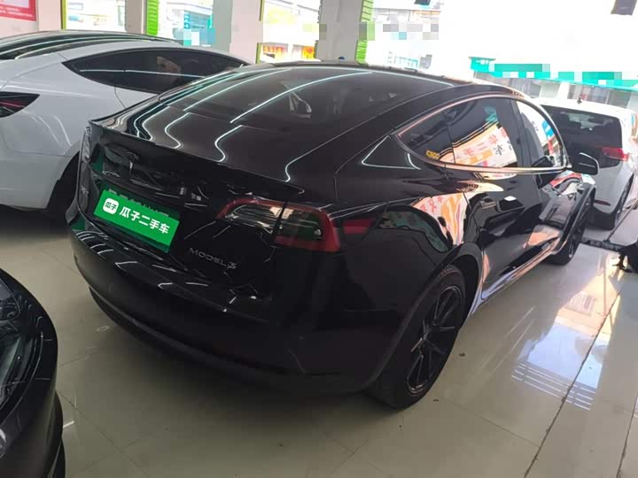 Фото 7 - Tesla Model 3