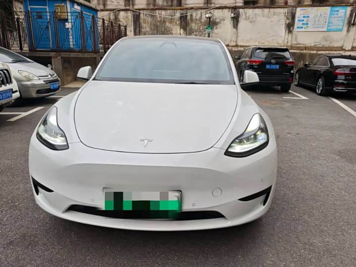 Фото 2 - Tesla Model Y