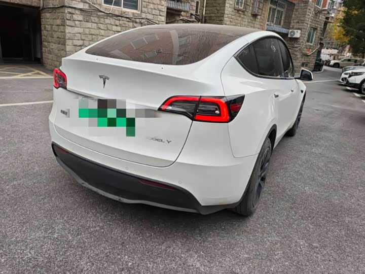 Фото 7 - Tesla Model Y