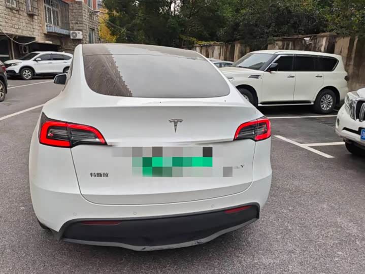 Фото 9 - Tesla Model Y