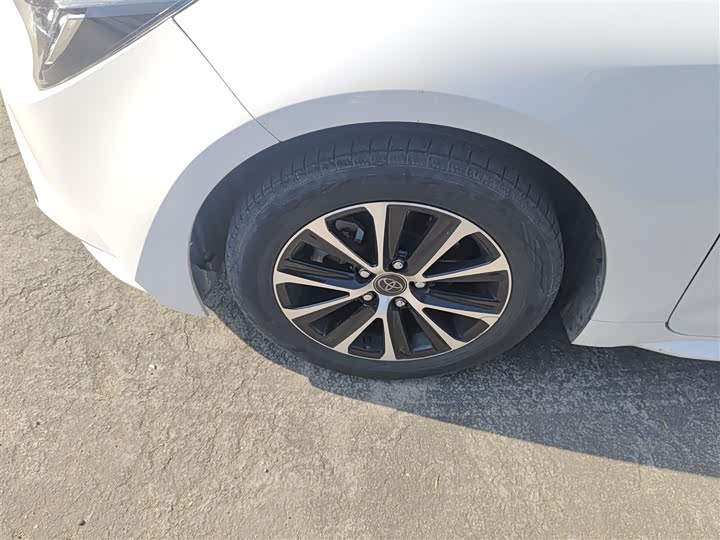 Фото 23 - Toyota Levin