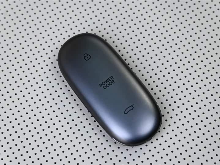 Фото 16 - LiXiang Mega