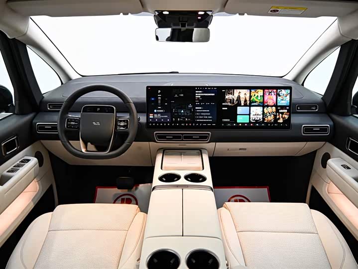 Фото 17 - LiXiang Mega