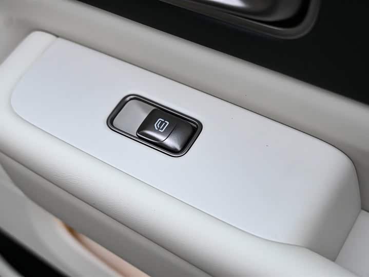 Фото 41 - LiXiang Mega