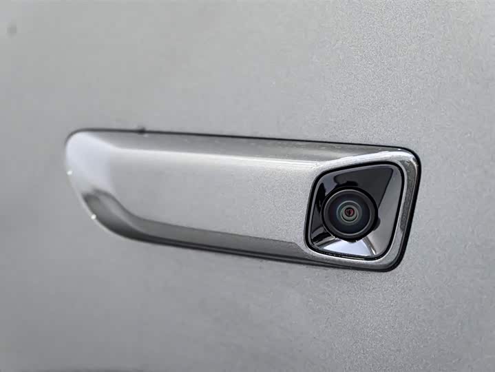 Фото 43 - LiXiang Mega