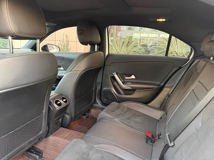 Фото 12 - Mercedes-Benz A-Class