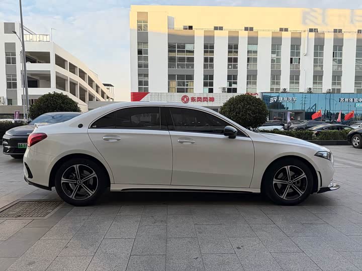 Фото 5 - Mercedes-Benz A-Class