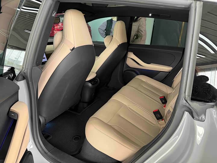 Фото 19 - Nio ET5T