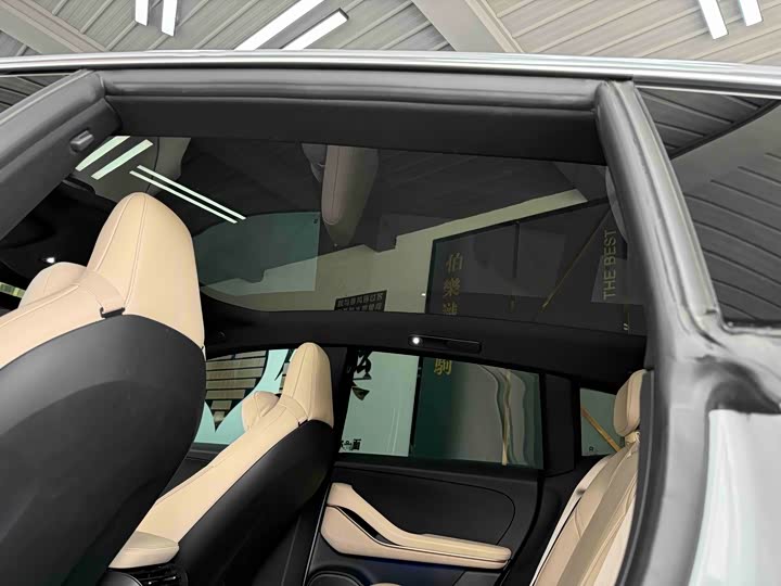 Фото 22 - Nio ET5T