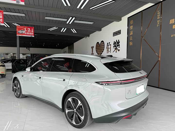 Фото 3 - Nio ET5T