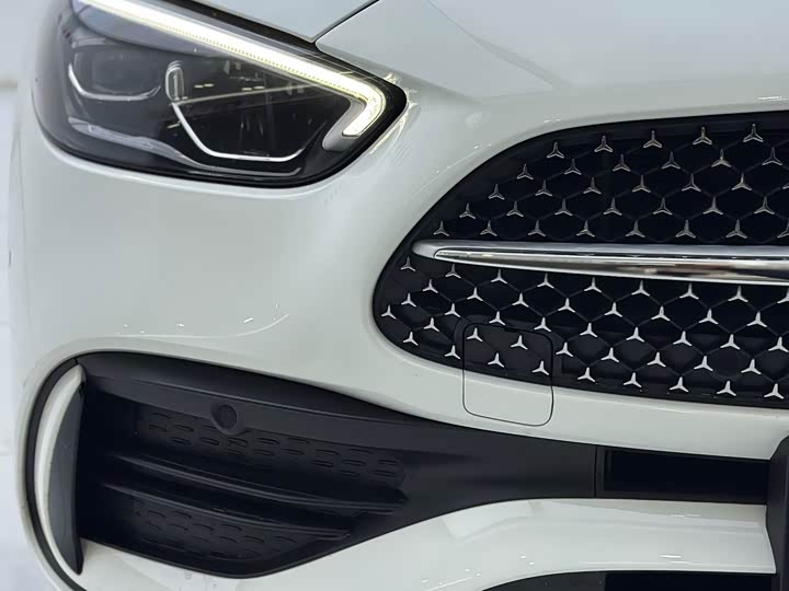 Фото 13 - Mercedes-Benz C-Class