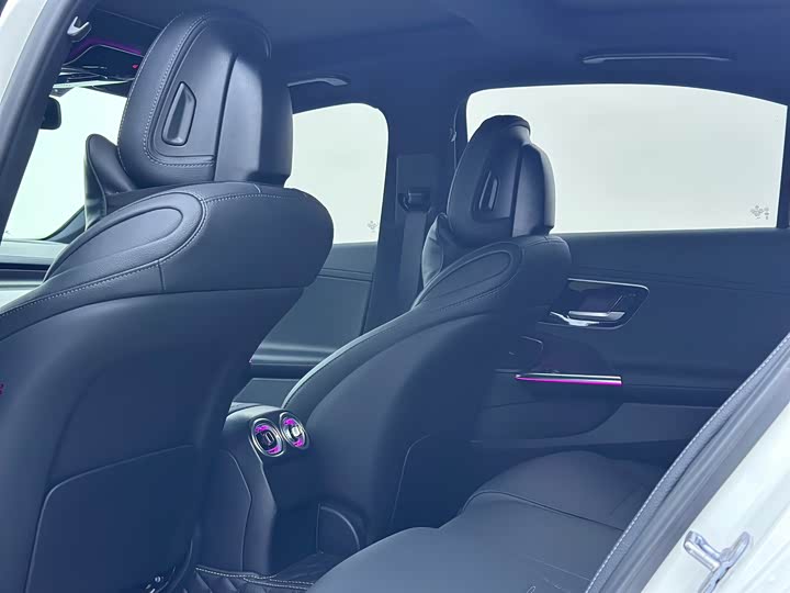 Фото 22 - Mercedes-Benz C-Class