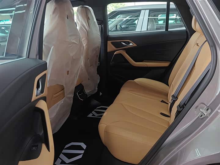 Фото 17 - Roewe RX5 Hybrid