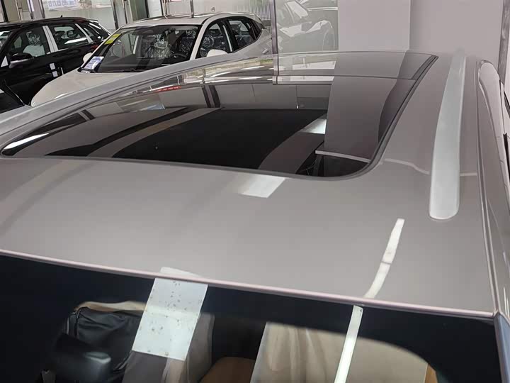 Фото 27 - Roewe RX5 Hybrid