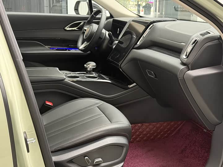 Фото 5 - Hongqi HS3 Hybrid