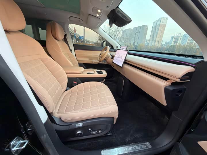 Фото 7 - Exeed Sterra ET