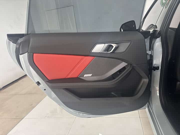 Фото 21 - BMW 2 Series