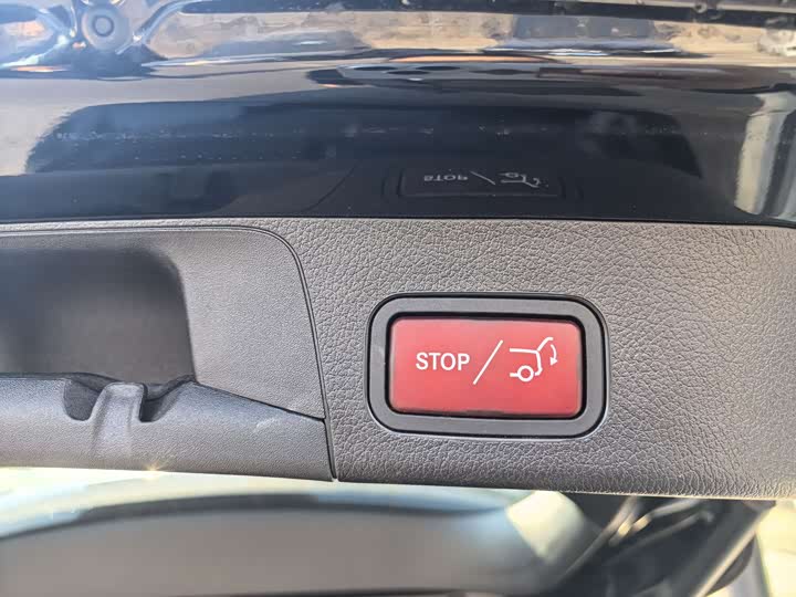 Фото 9 - Mercedes-Benz GLB-Class