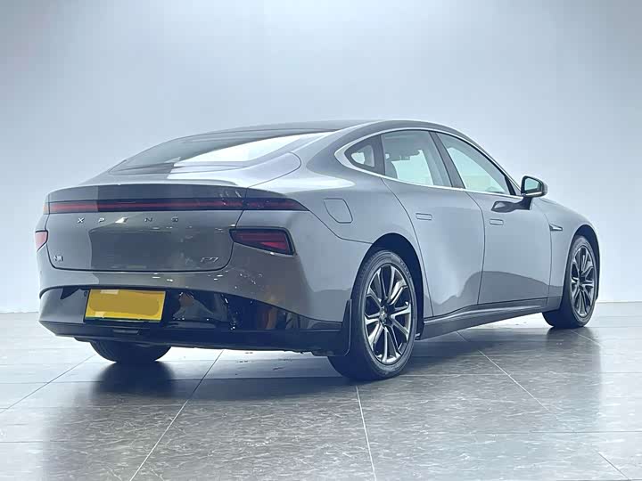 Фото 11 - XPeng P7